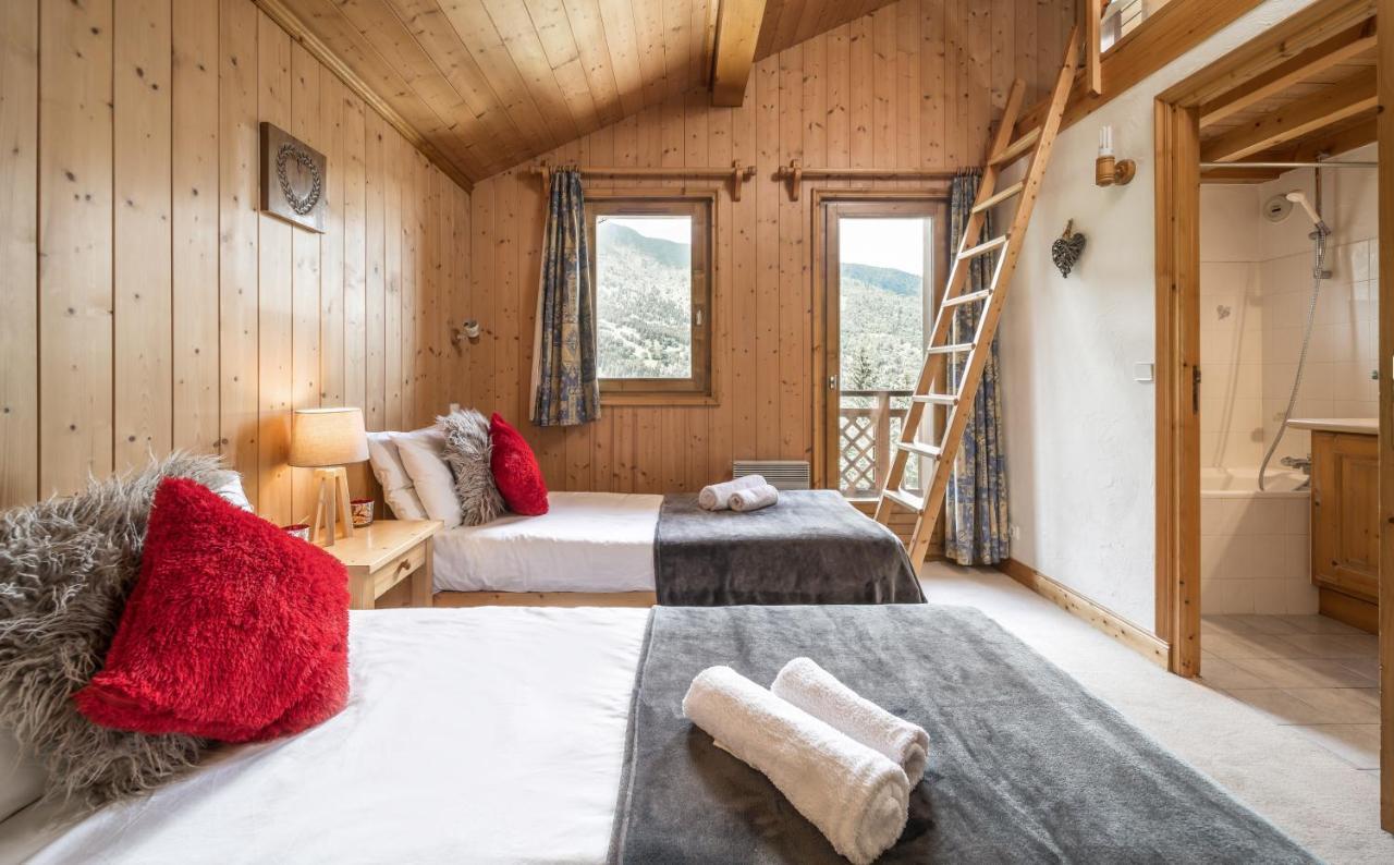 Chalet Himalaya , 10 Person Chalet With 5 Ensuite Bedrooms And Outdoor Jacuzzi In Meribel Centre Exterior foto