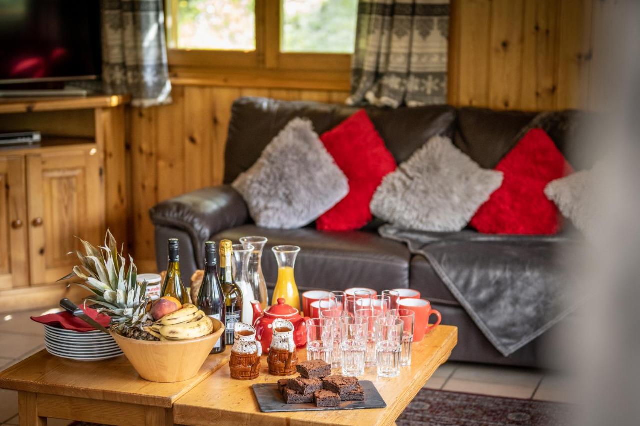 Chalet Himalaya , 10 Person Chalet With 5 Ensuite Bedrooms And Outdoor Jacuzzi In Meribel Centre Exterior foto